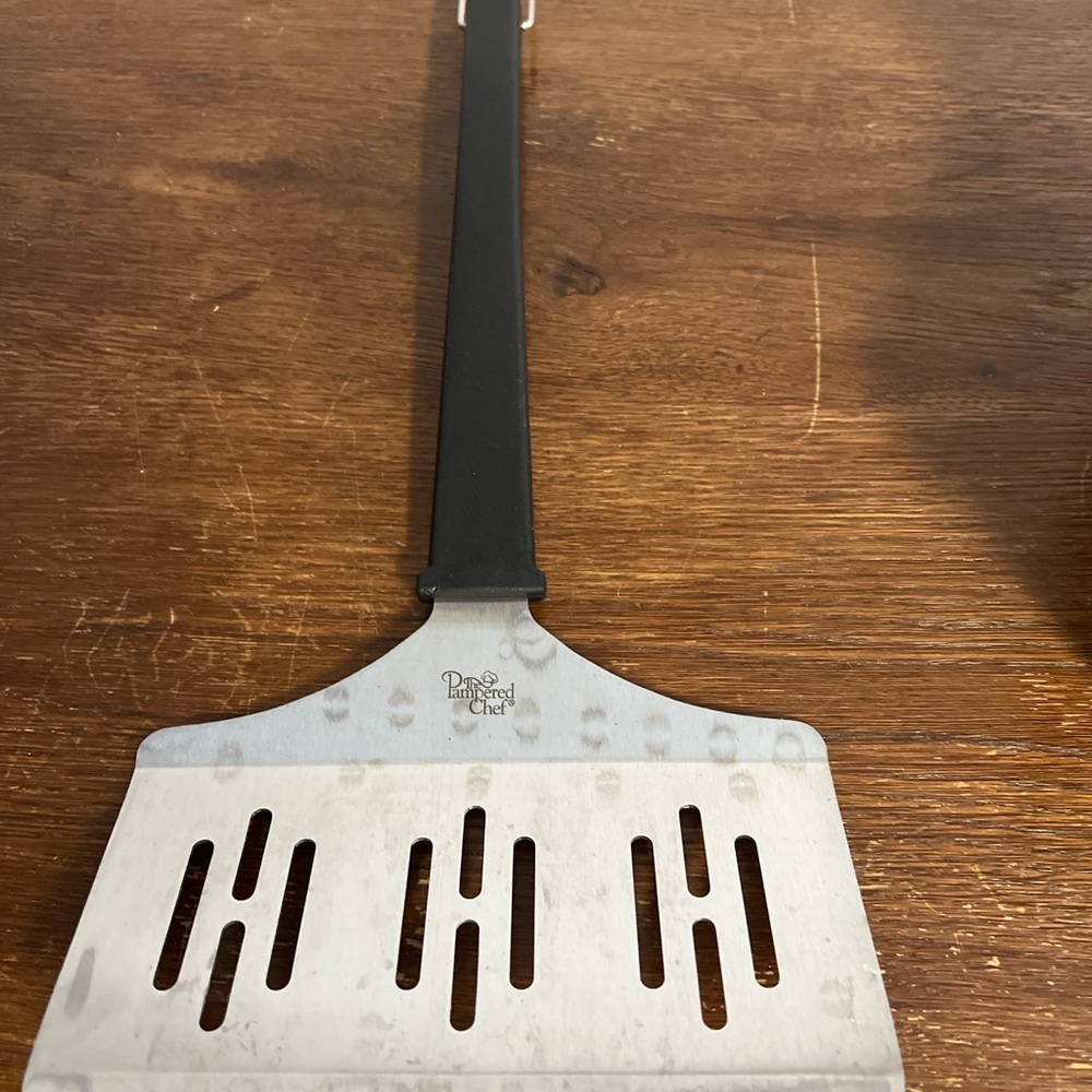 Pampered Chef Stainless Steel BBQ Grill Spatula – Long Handle